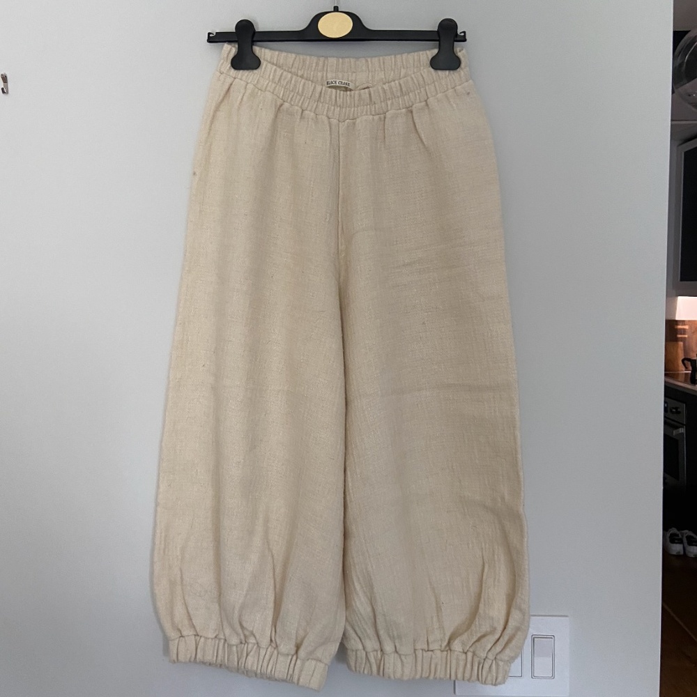 Black Crane Thick Beige Sweatpants